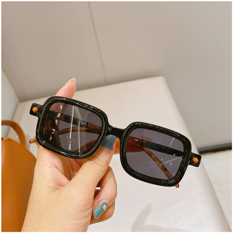 Square Small Frame Polycarbonate Sunglasses