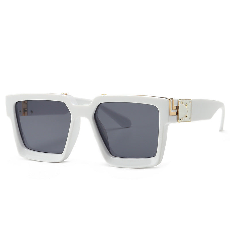 Magnificent Retro Squared Sunglasses