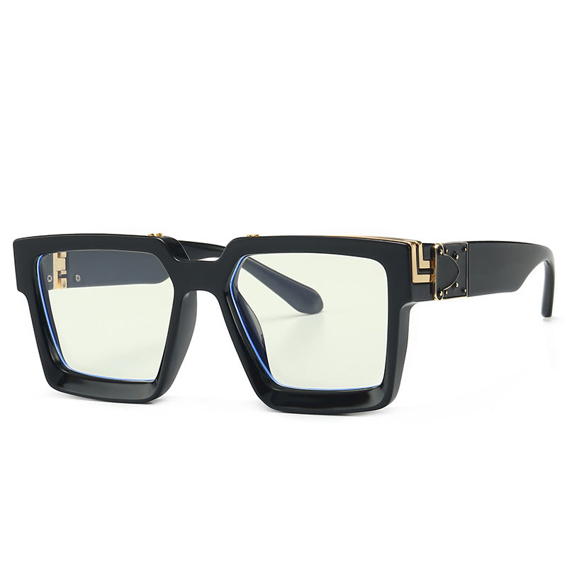 Magnificent Retro Squared Sunglasses