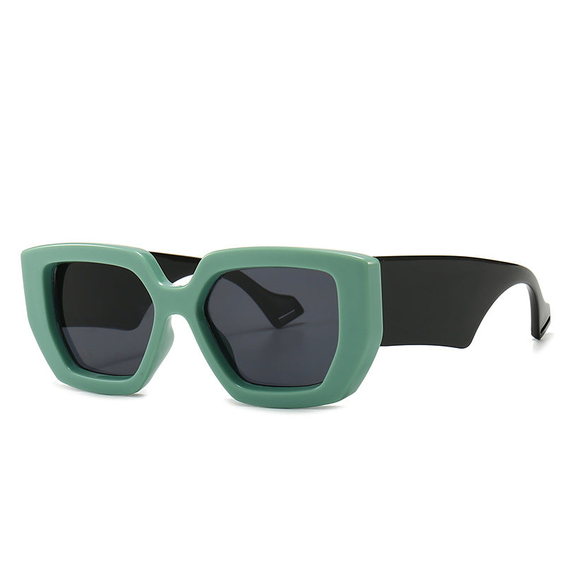 Lunettes de soleil à cadre carré en gras solide