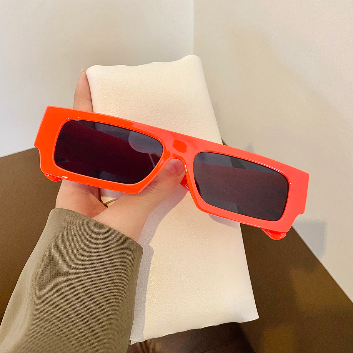 Solid 4D Look Like Square Sunglasses