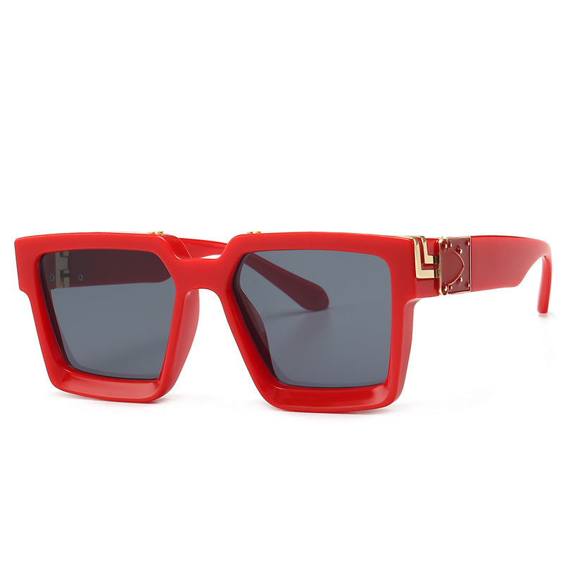 Magnificent Retro Squared Sunglasses