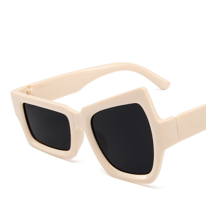 Irregular Frame Shape Polycarbonate Sunglasses