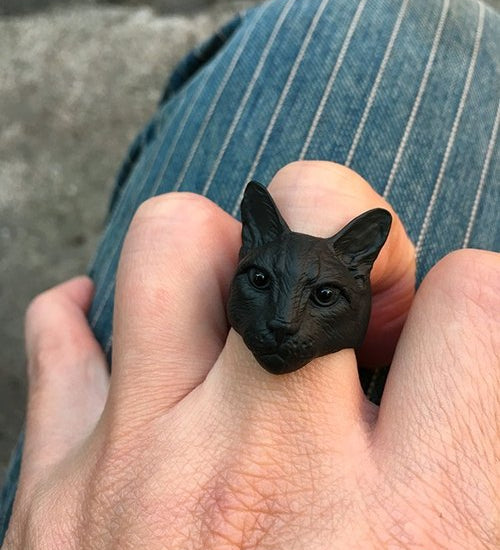 Three-Dimensional Cat Design Ring