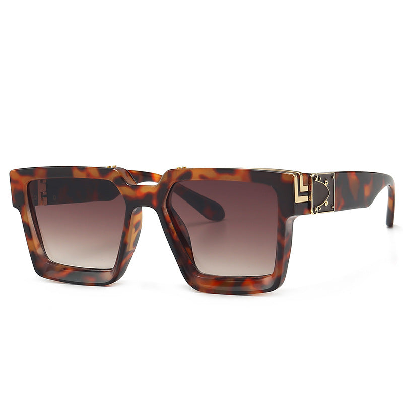 Magnificent Retro Squared Sunglasses