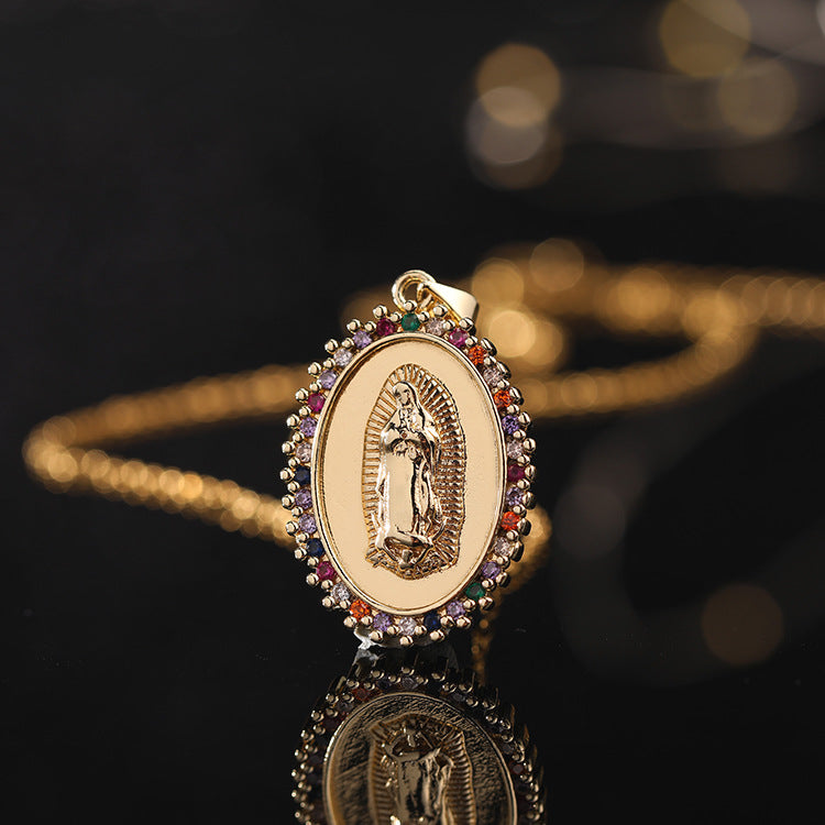 Collier luxueux de la Vierge Marie