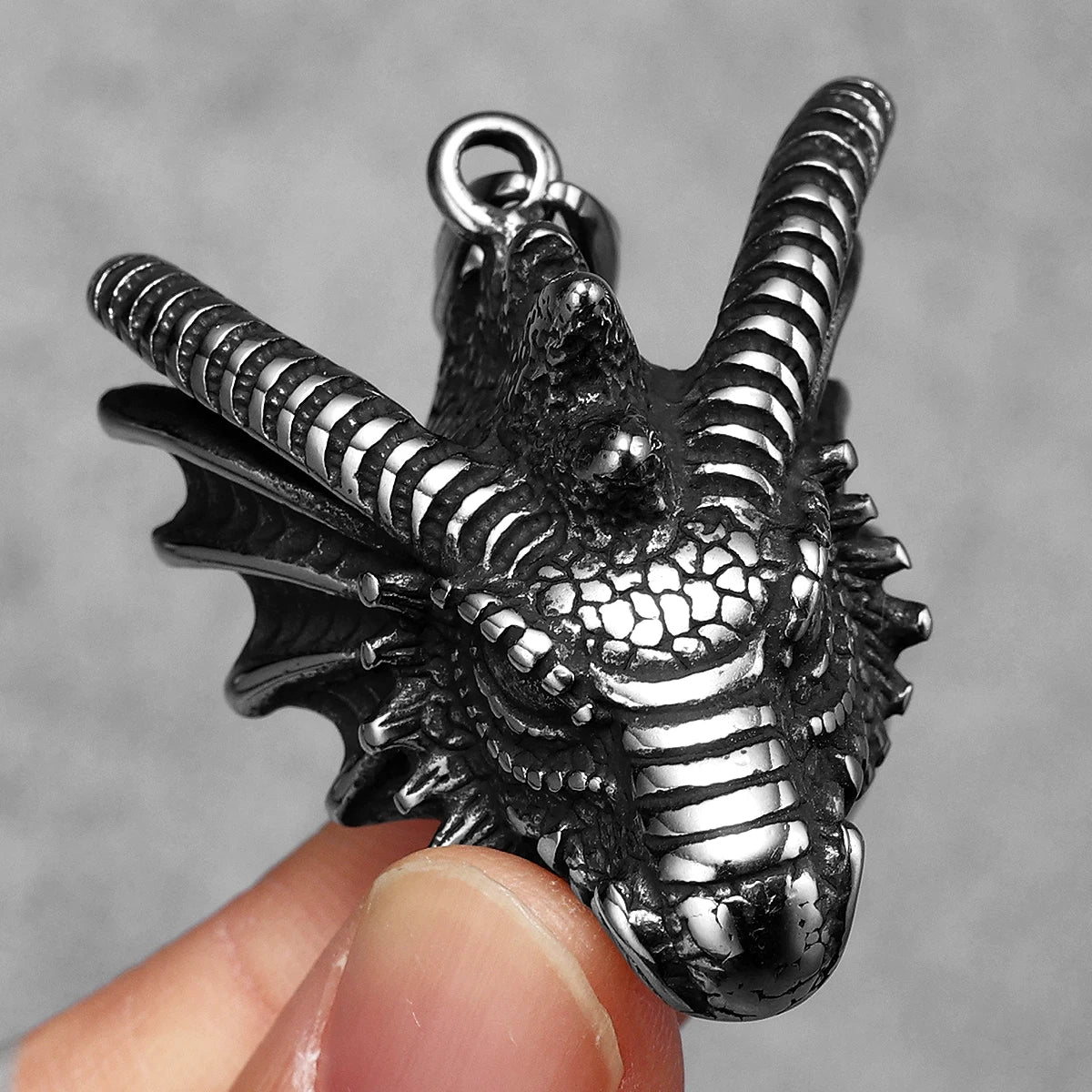 قلادة سلسلة قلادة رأس التنين