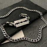 قلادة سلسلة شفرة الحلاقة