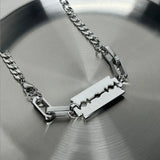 قلادة سلسلة شفرة الحلاقة