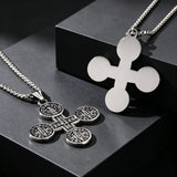 Collier pendentif médaille ronde croix Saint