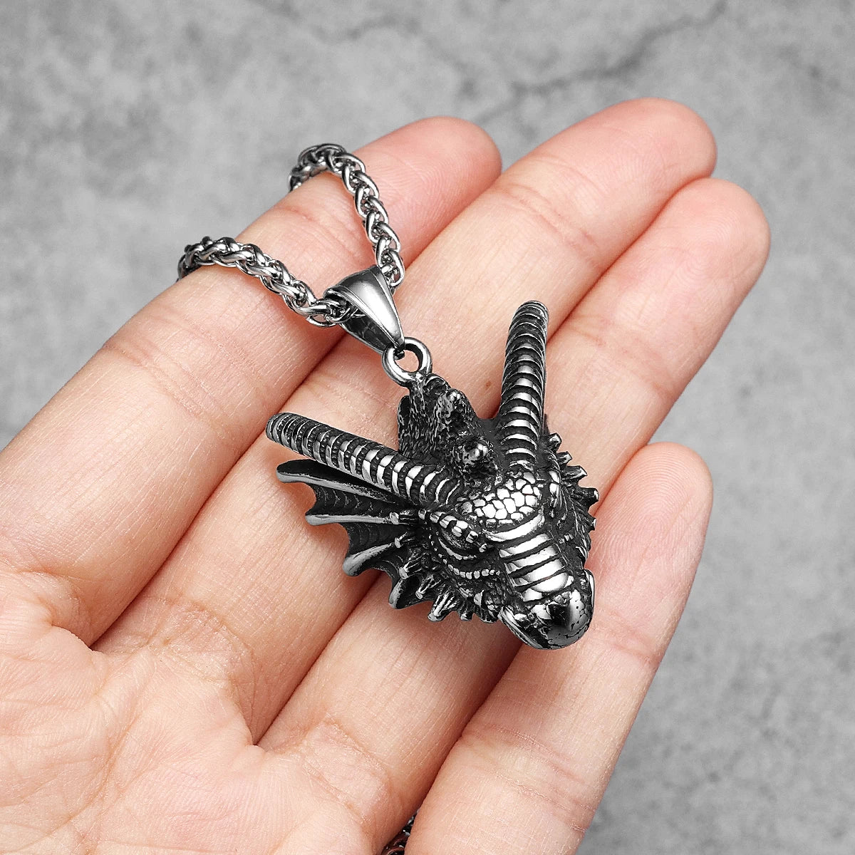 قلادة سلسلة قلادة رأس التنين