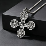 Collier pendentif médaille ronde croix Saint