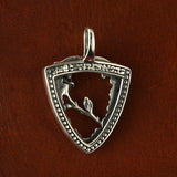 Colgante con patrón de rosa de mano