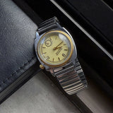 Numberless Alloy Quartz Movement Watch