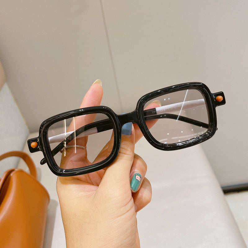 Square Small Frame Polycarbonate Sunglasses