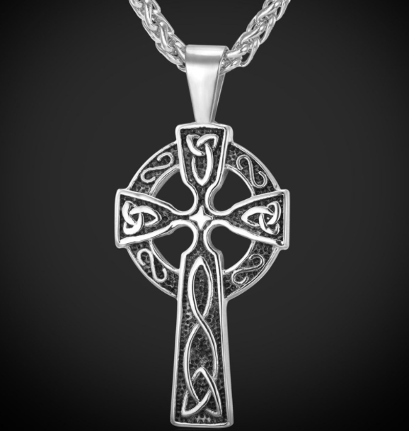 الصلب Triquetra القرن أودين قلادة