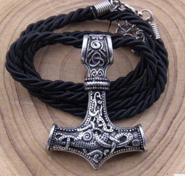 Vintage Mjolnir Metal Rope Necklace