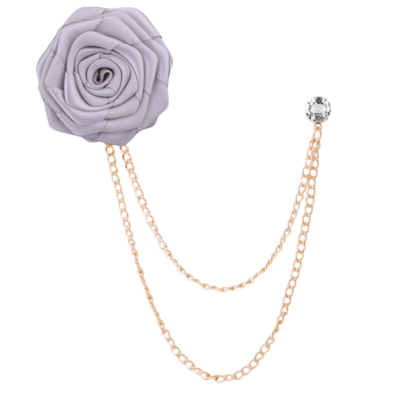 Broche de rosa y cadena