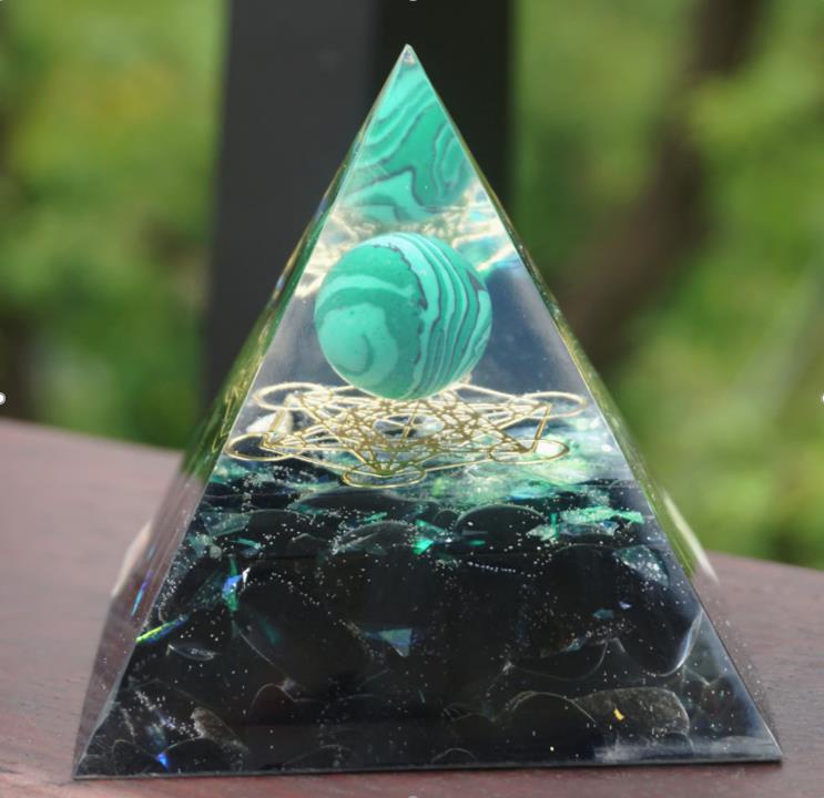 Turquoise Pyramid Crystal Pyramid Of Natural Decoration – Taraiga