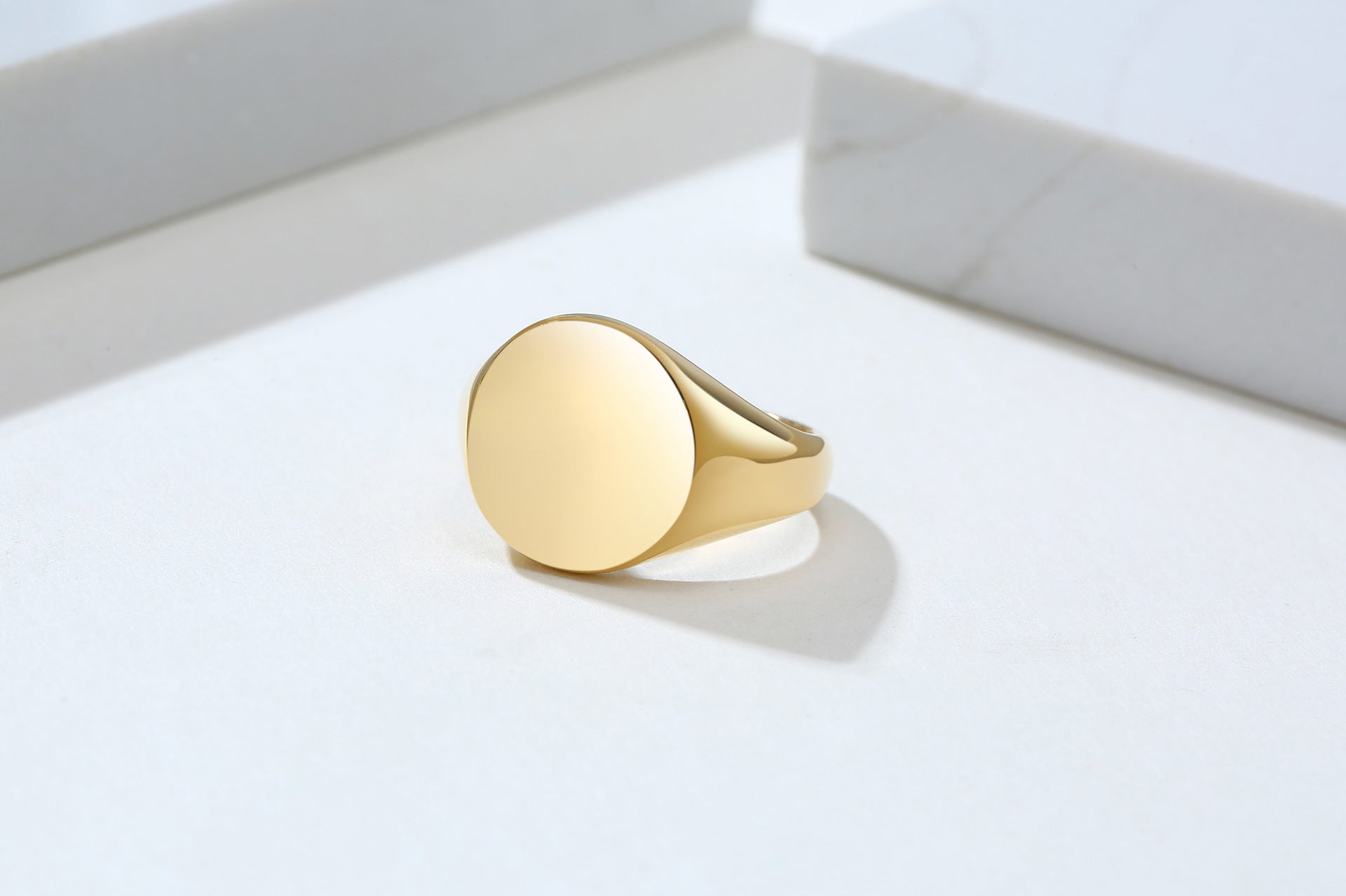 クラシック フラット ステンレス スチール リング