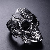 Anillo de acero inoxidable estilo calavera