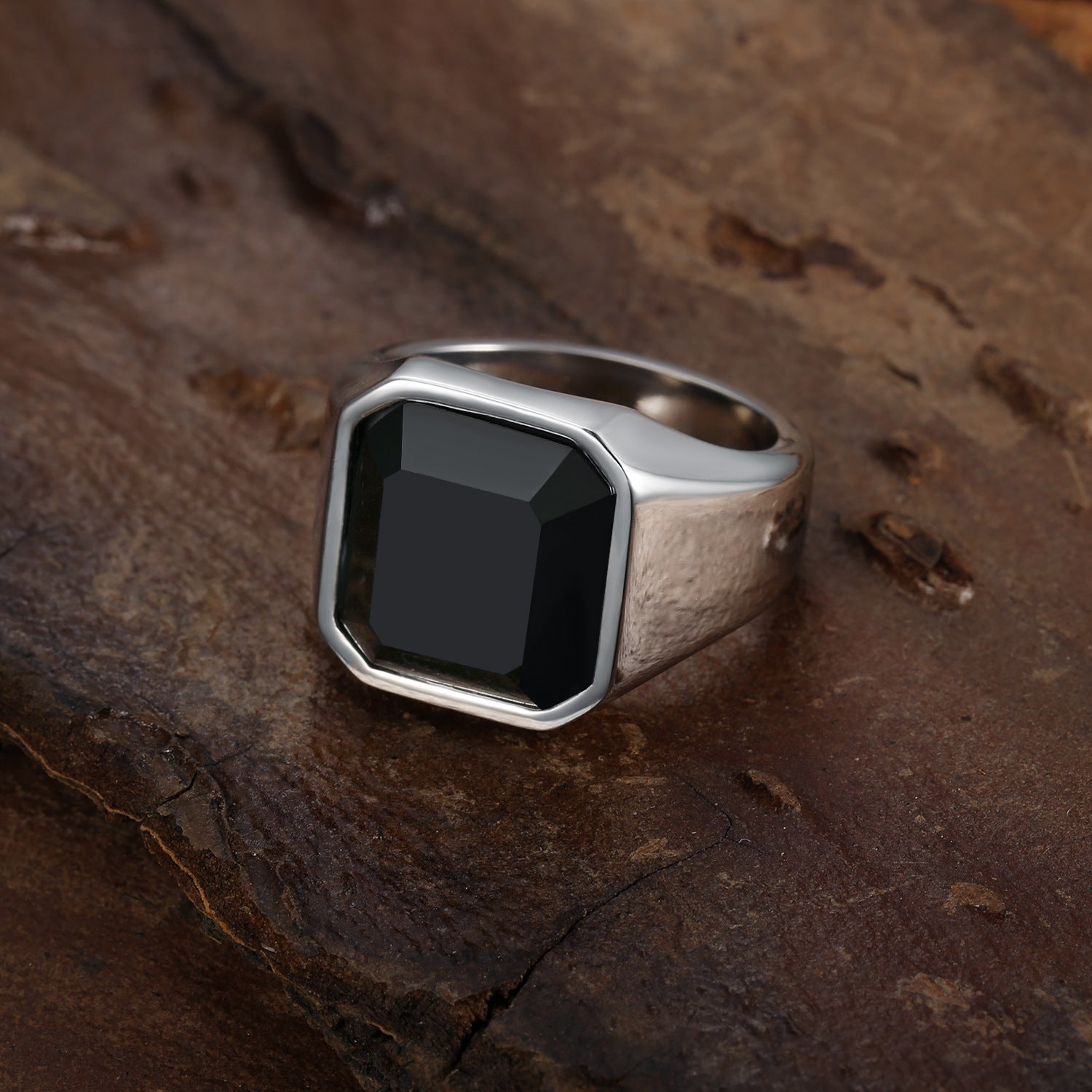Glossy Square Gem Ring