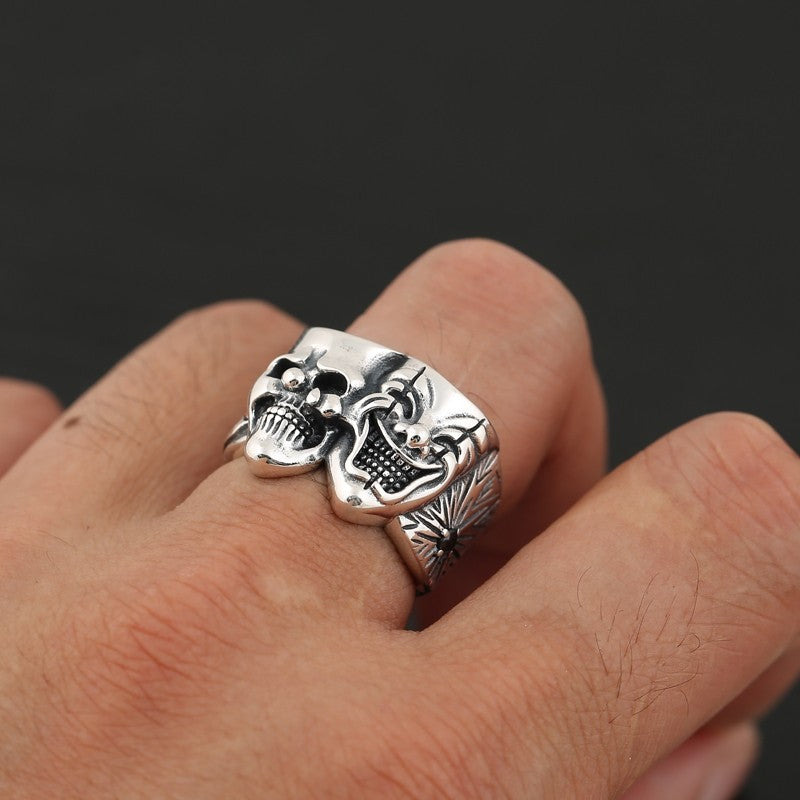 Anillo con diseño de máscara de dos caras
