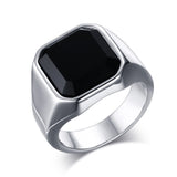 Luxurious Simple Black Gemstone Ring