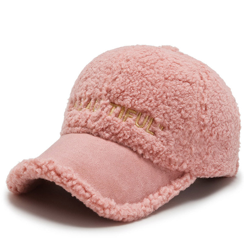 Gorro de invierno de felpa de cordero bordado