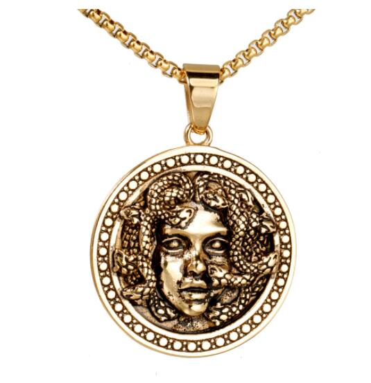 Collar con colgante de Medusa de acero y titanio