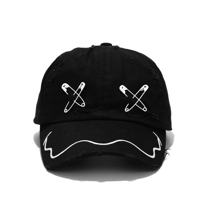 Gorra de algodón con bordado de pines cruzados