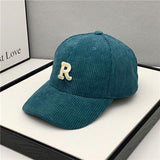 Gorra sólida con bordado de letra R