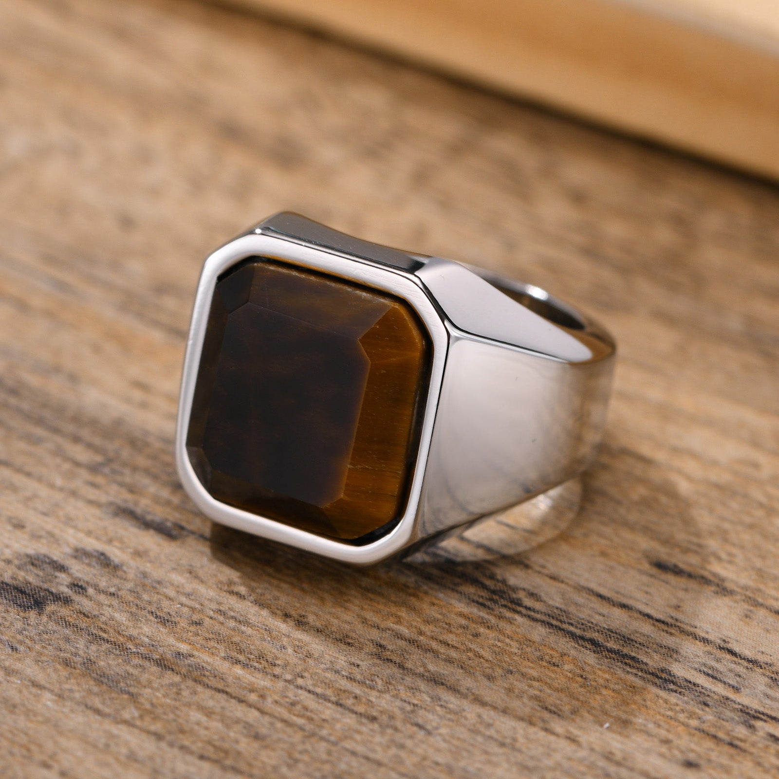 Glossy Square Gem Ring