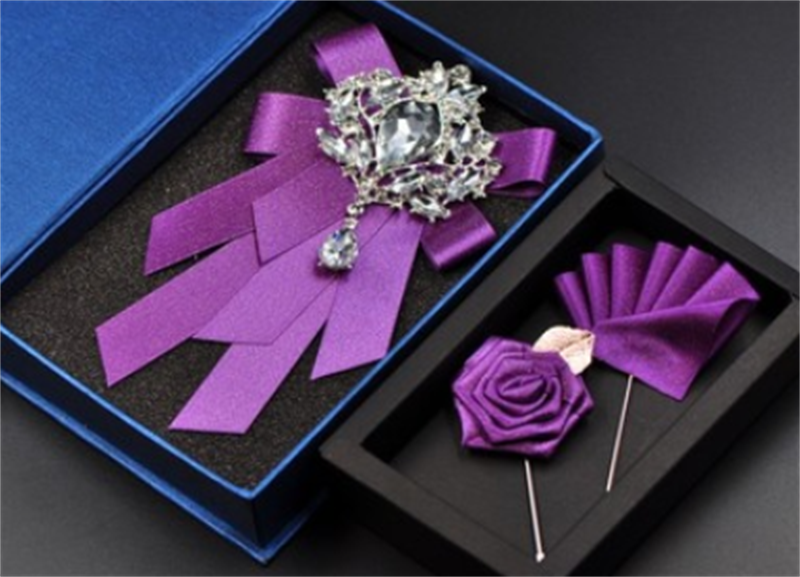 Charmed Leaf Vine Brooch Tie Set