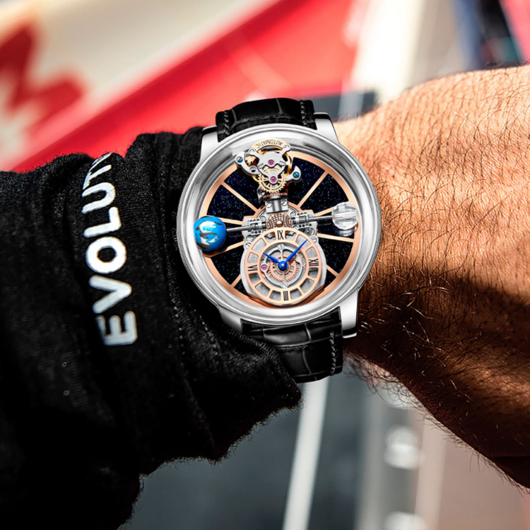 Hollowed-Out Quartz Leather Watch